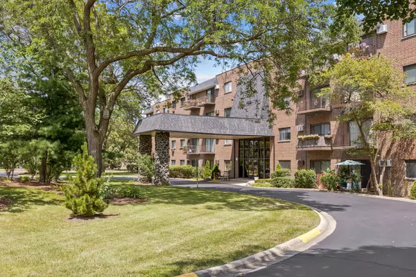 Addison, IL 60101,235 N Mill RD #115B