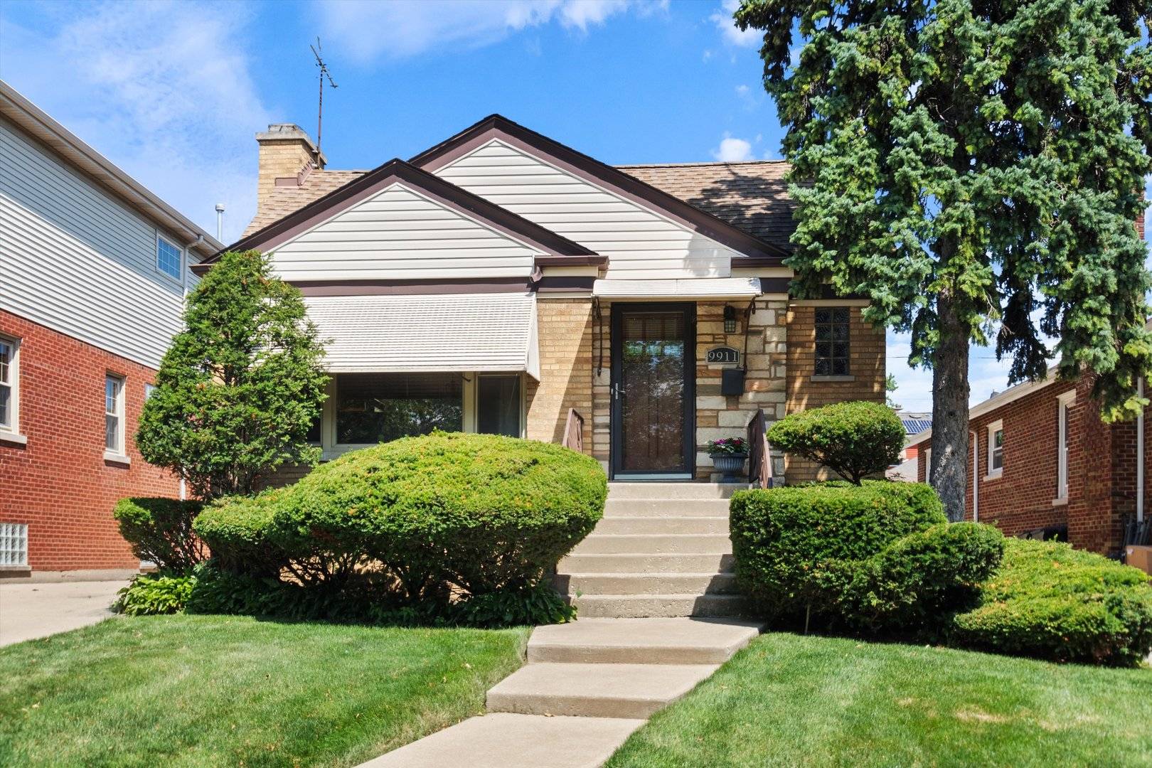 9911 S CLAREMONT AVE, Chicago, IL 60643