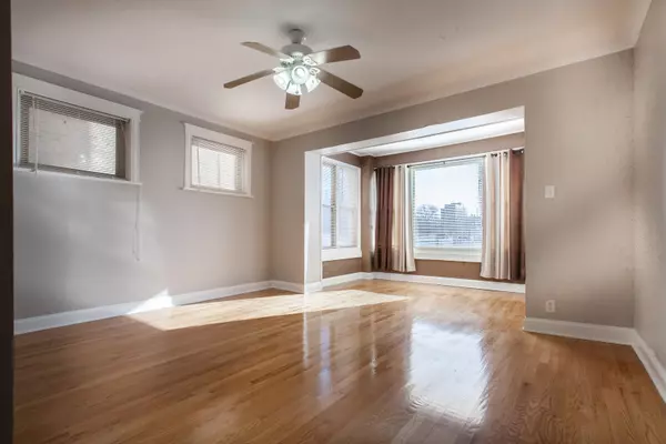 Chicago, IL 60637,1554 E 65th PL #1E