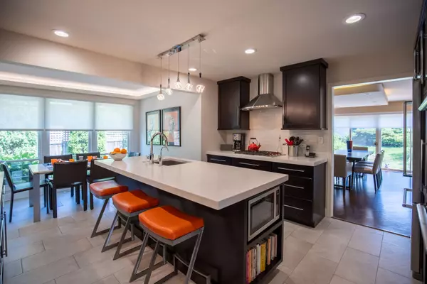 3755 Charles DR Northbrook, IL 60062