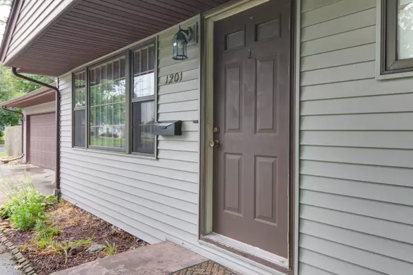 Urbana, IL 61801,1201 Eastern DR