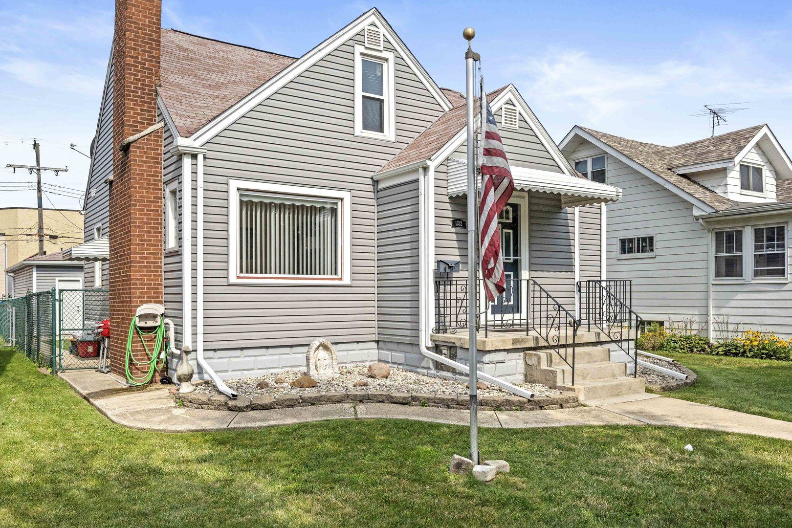 Whiting, IN 46394,1332 Davis AVE