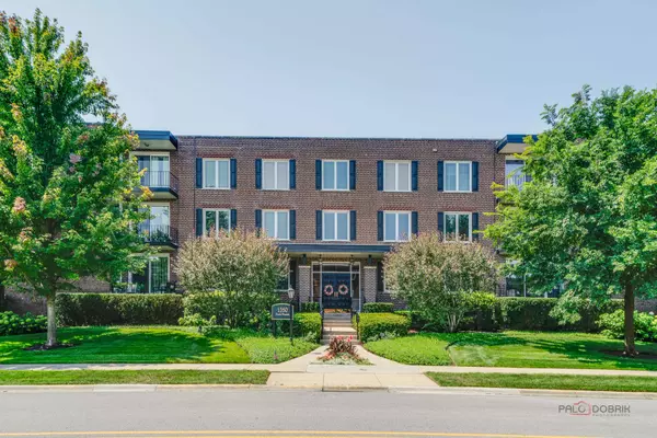 1350 N Western AVE #107, Lake Forest, IL 60045