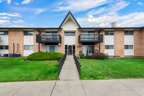 22A Kingery Quarter #204, Willowbrook, IL 60527