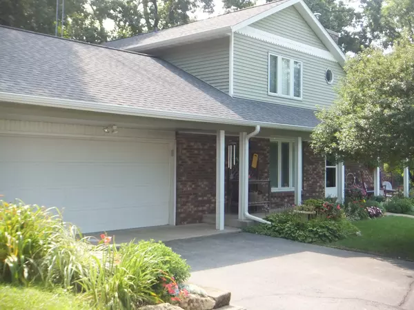 Oregon, IL 61061,587 N Daysville RD