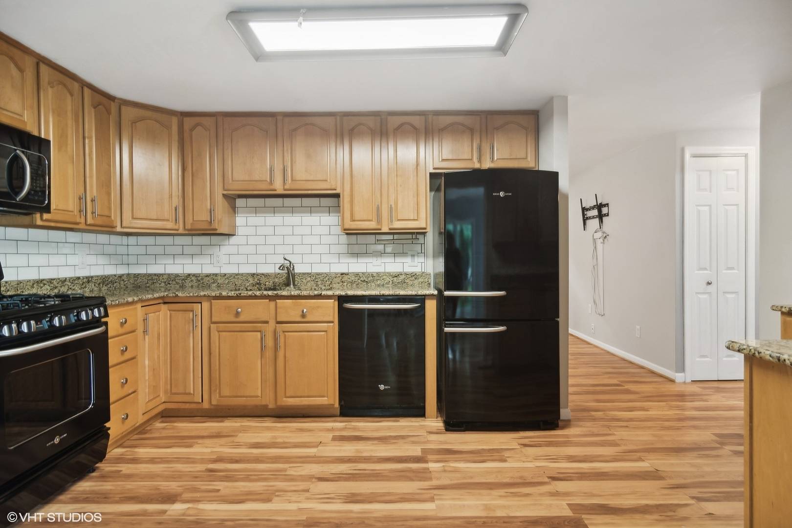 Mchenry, IL 60051,5223 S Elm ST