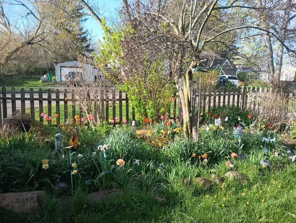 Round Lake Beach, IL 60073,310 Woodland DR