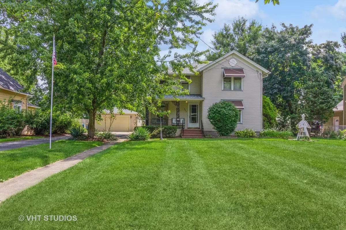 Aurora, IL 60505,922 Douglas AVE
