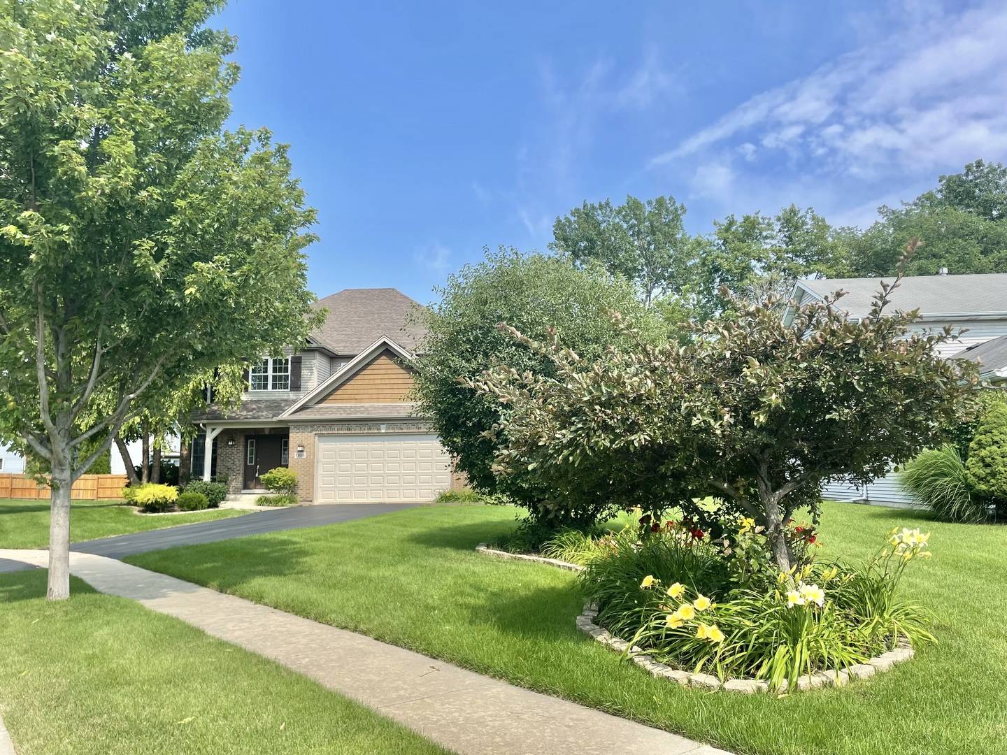 West Chicago, IL 60185,1185 Marcella LN