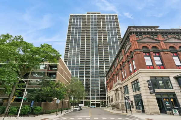 1560 N SANDBURG TER #406, Chicago, IL 60610