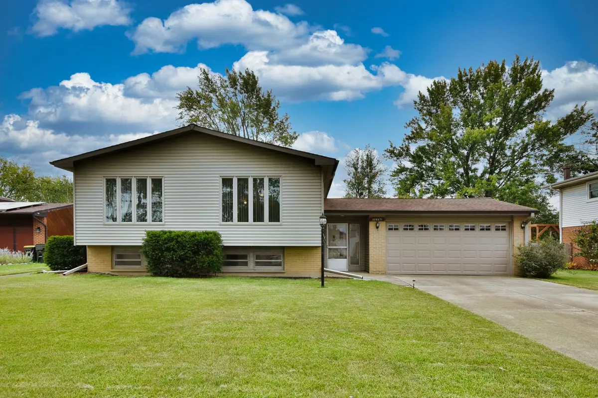 Elmhurst, IL 60126,15W671 DIVERSEY AVE