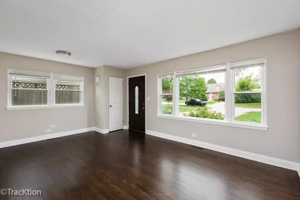 Elmhurst, IL 60126,424 W Avery ST