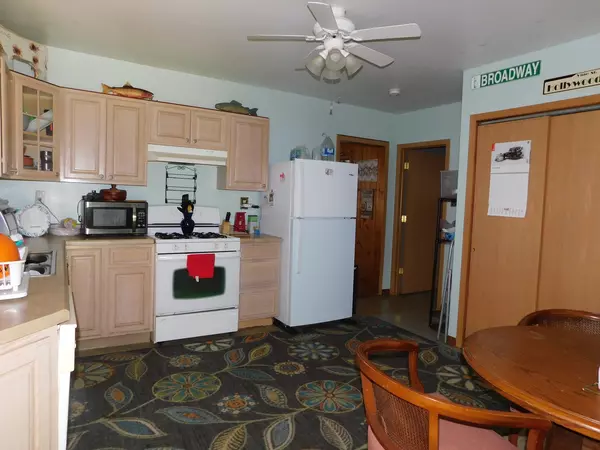 Momence, IL 60954,12794 E Metcalf AVE