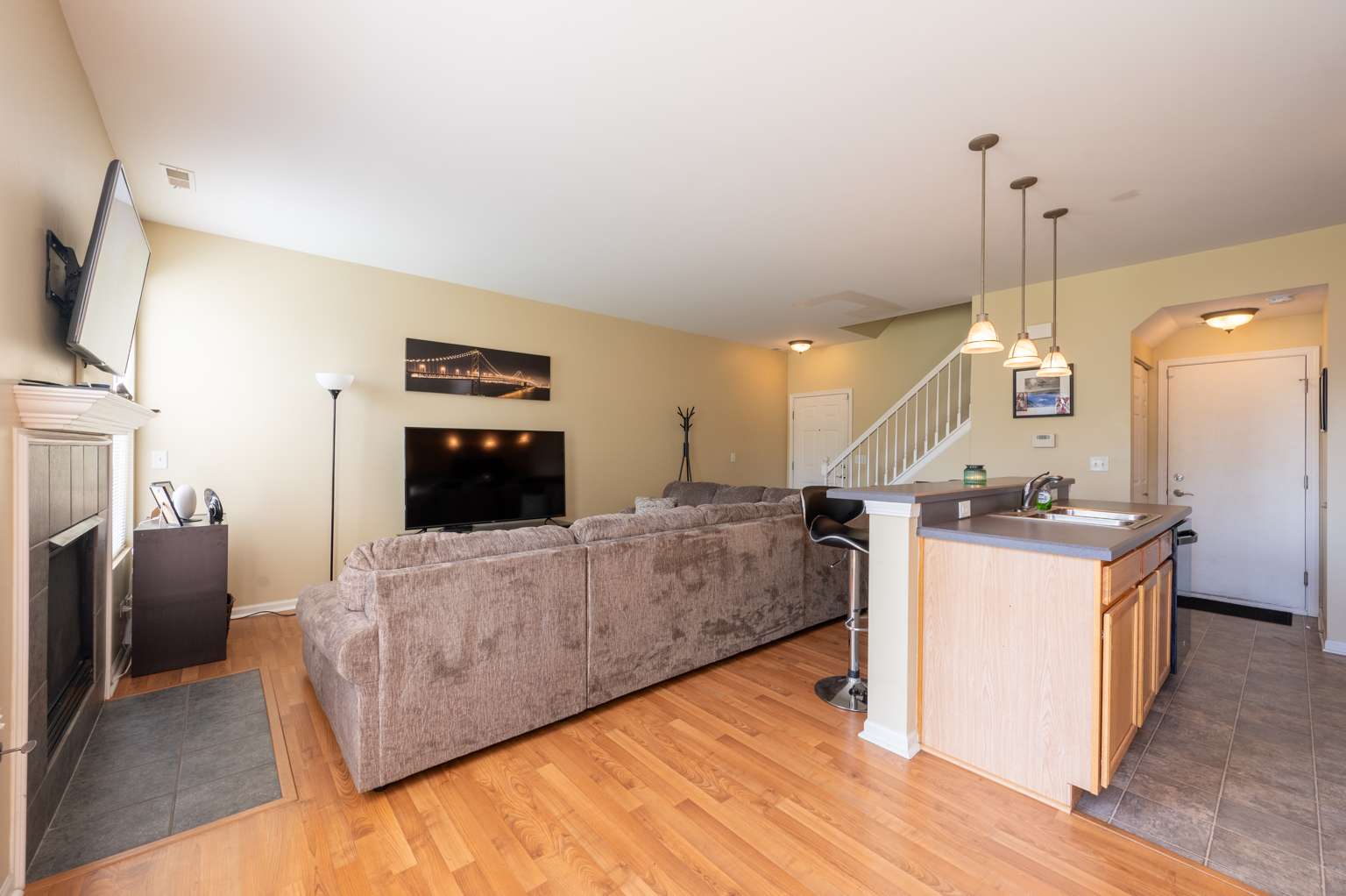 Carpentersville, IL 60110,6762 Slate DR