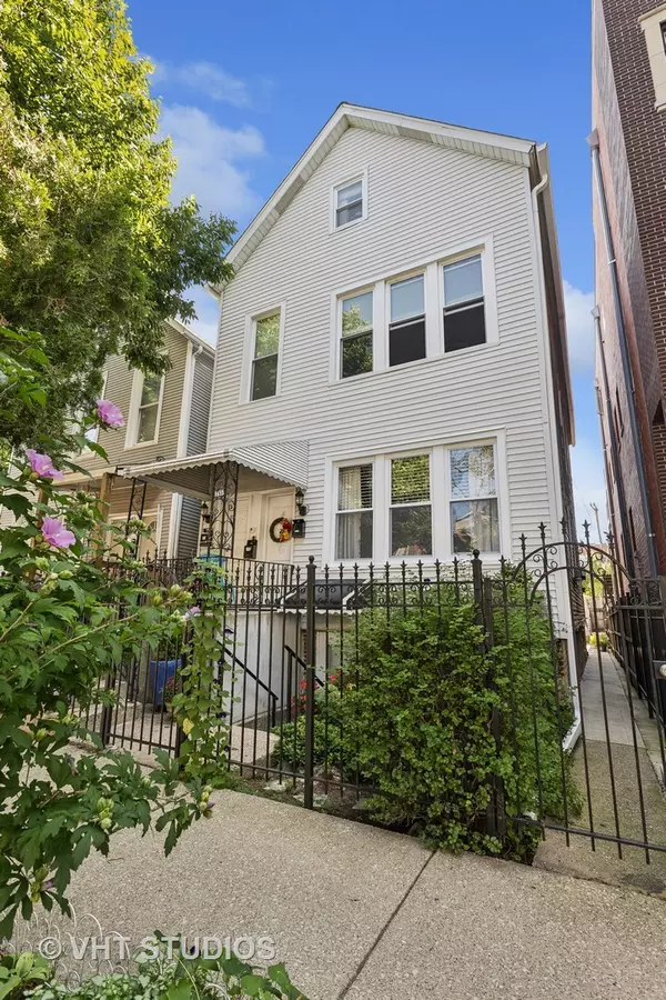 Chicago, IL 60647,1655 N Artesian AVE