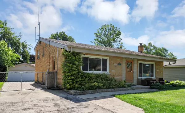 Glen Ellyn, IL 60137,1N729 N Forest AVE