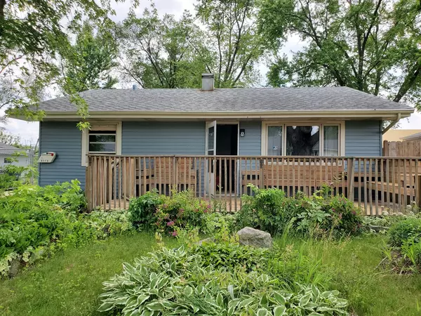 103 Cedar CIR, Streamwood, IL 60107