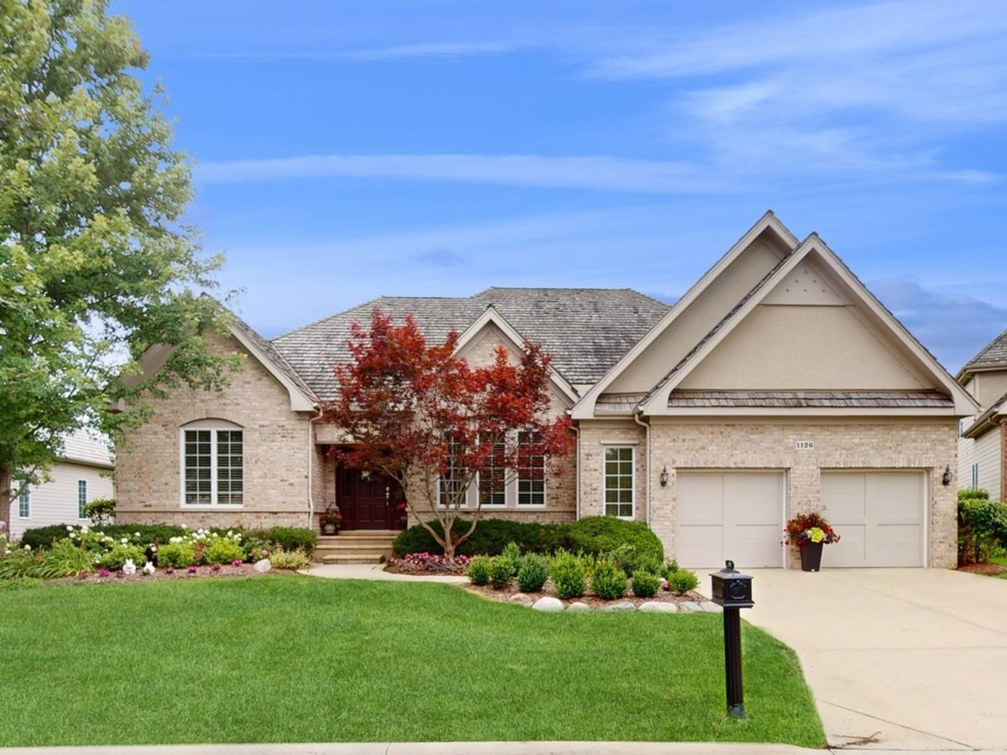 1126 Jonathan DR, Inverness, IL 60010