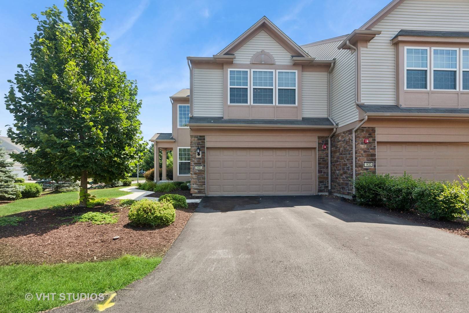 1431 Crimson LN, Yorkville, IL 60560