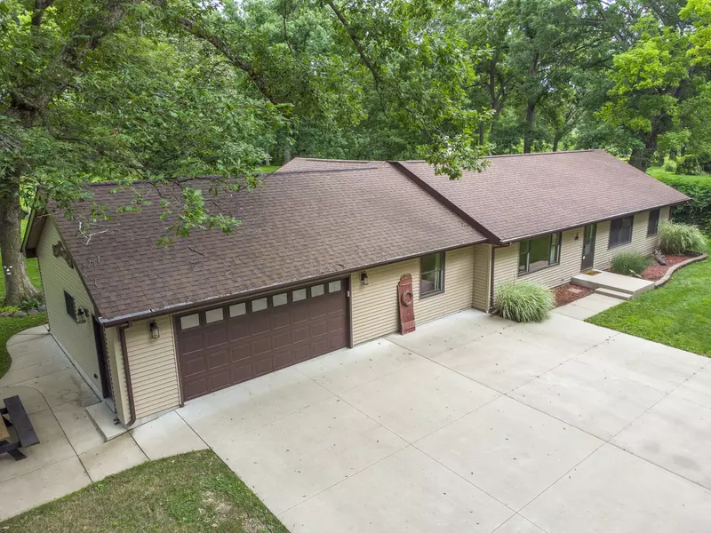 4410 S Chana RD, Chana, IL 61015