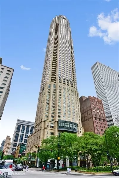 Chicago, IL 60611,800 N Michigan AVE #3603