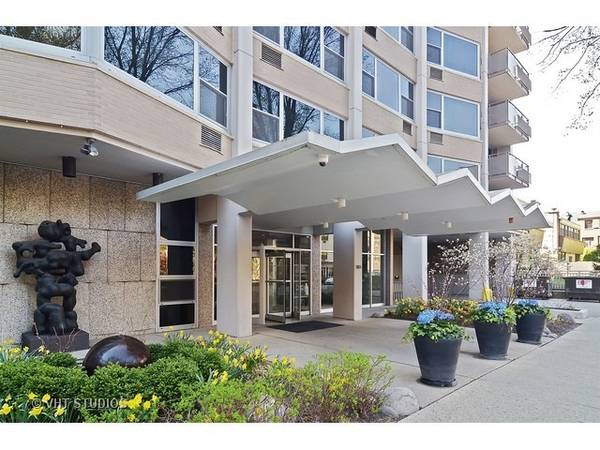 555 W CORNELIA AVE #1306, Chicago, IL 60657