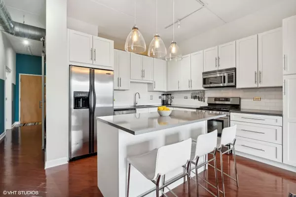 Chicago, IL 60647,3125 W Fullerton AVE #410