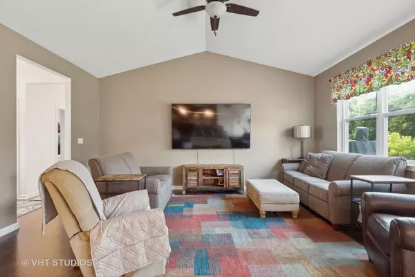 Woodstock, IL 60098,651 Flagg LN