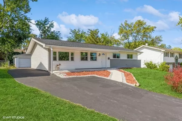 1476 Dennison RD, Hoffman Estates, IL 60169