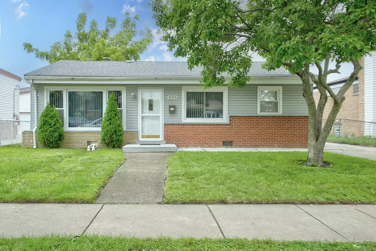 Alsip, IL 60803,4316 W Linecrest DR