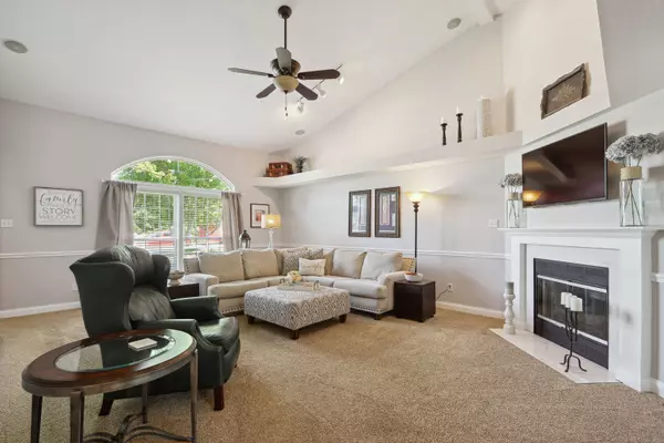 St. Joseph, IL 61873,400 Winston CT
