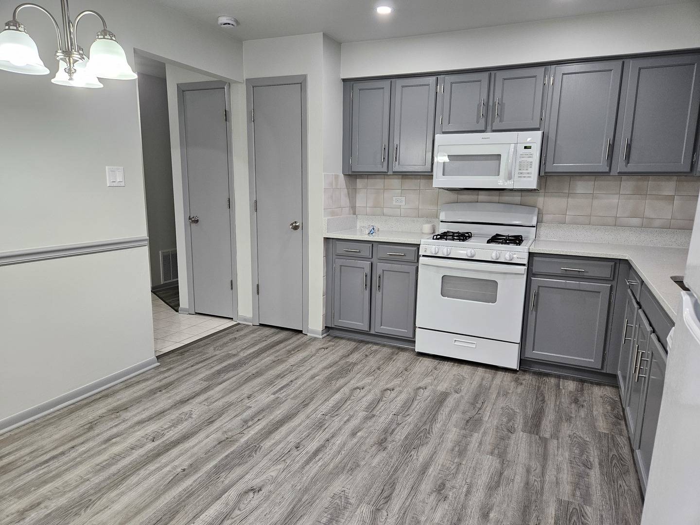 Alsip, IL 60803,12109 S Laramie AVE #2B