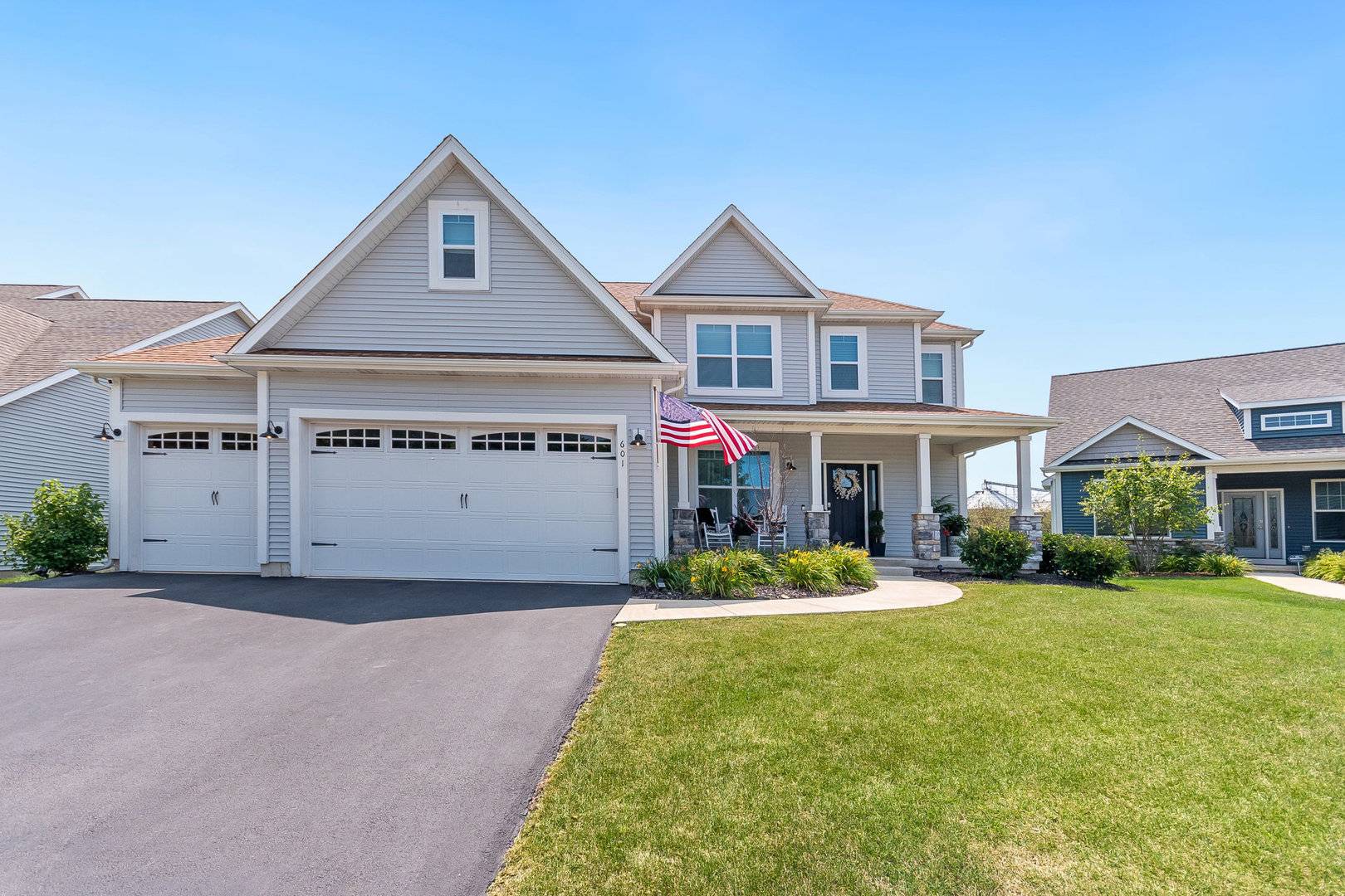 601 W Meadowdale CIR, Hampshire, IL 60140