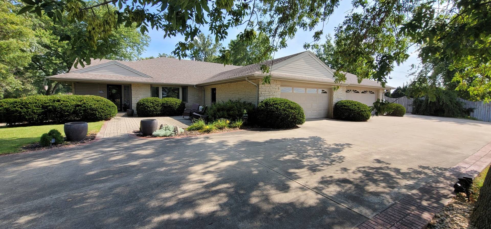 2305 Dixon AVE, Rock Falls, IL 61071