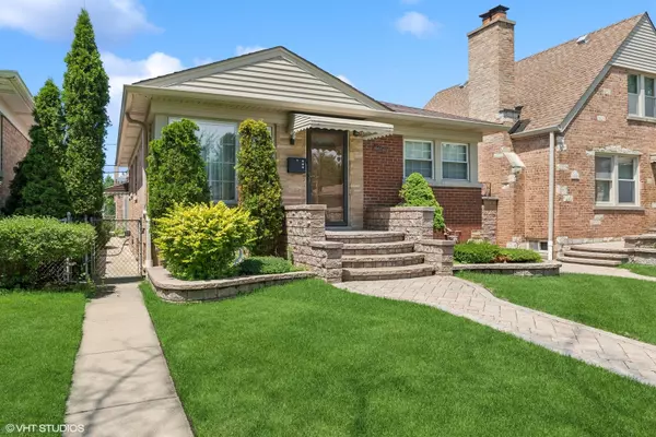 Chicago, IL 60646,6144 N Keystone AVE