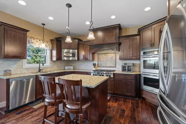 New Lenox, IL 60451,2081 Water Chase DR