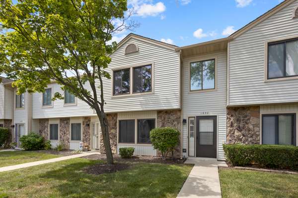 1650 Vermont DR,  Elk Grove Village,  IL 60007