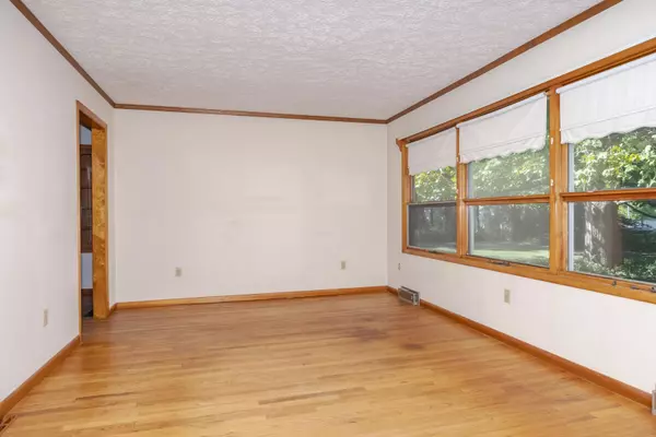 Cullom, IL 60929,214 E Van Alstyne ST