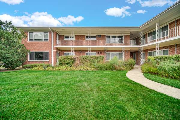 724 N Western AVE #M, Park Ridge, IL 60068