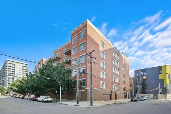 Chicago, IL 60642,950 W Huron ST #602