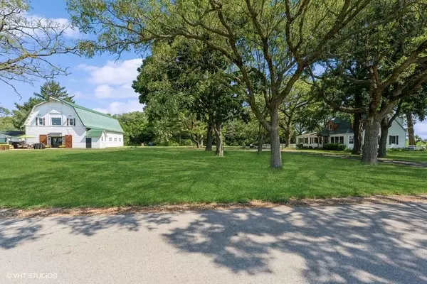 W670 N Bloomfield RD, Bloomfield, WI 53128