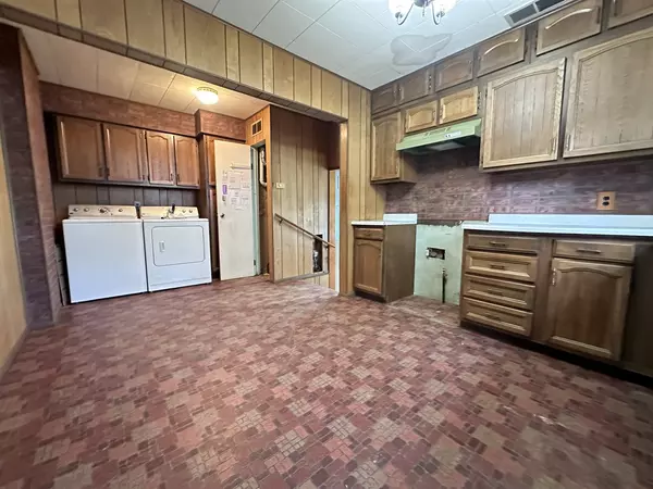 Sterling, IL 61081,1002 Elm AVE