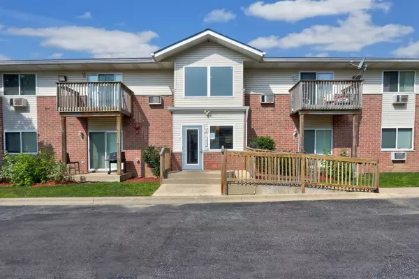 Zion, IL 60099,2909 Willow LN