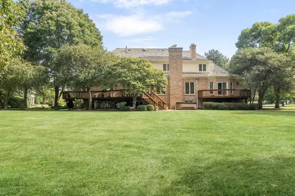 Long Grove, IL 60047,5648 Barclay CT