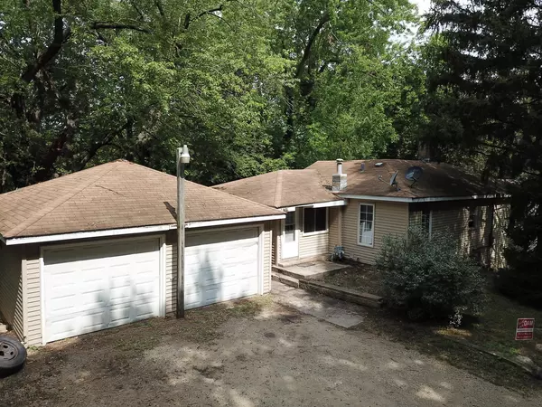 1422 RIVER RD,  South Elgin,  IL 60177
