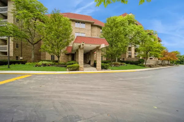 1250 Rudolph RD #5A, Northbrook, IL 60062