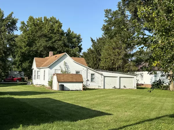 Paxton, IL 60957,342 W PINE ST