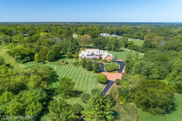 Barrington Hills, IL 60010,240 Donlea RD