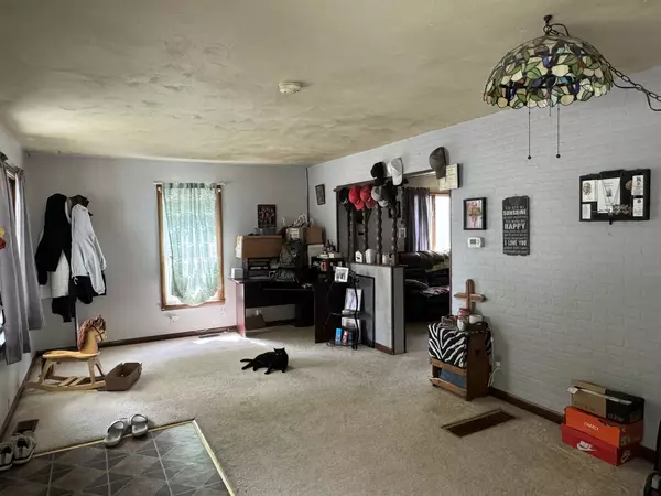Herscher, IL 60941,283 S Oak ST