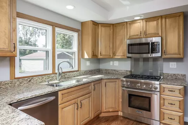 Downers Grove, IL 60515,4528 Sherwood AVE